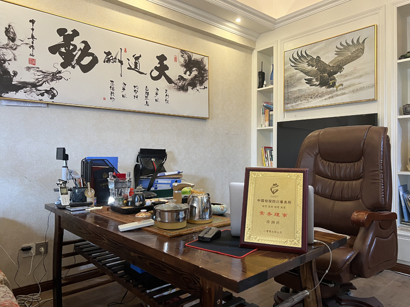 君山区取证公司解析婚内出轨对家庭的影响